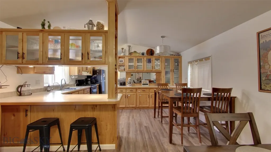 104 Vista Street Gardiner MT 59030