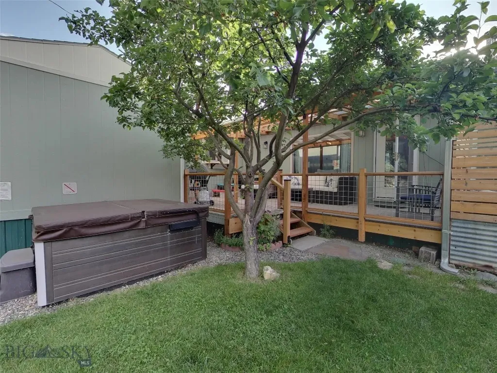 104 Vista Street Gardiner MT 59030
