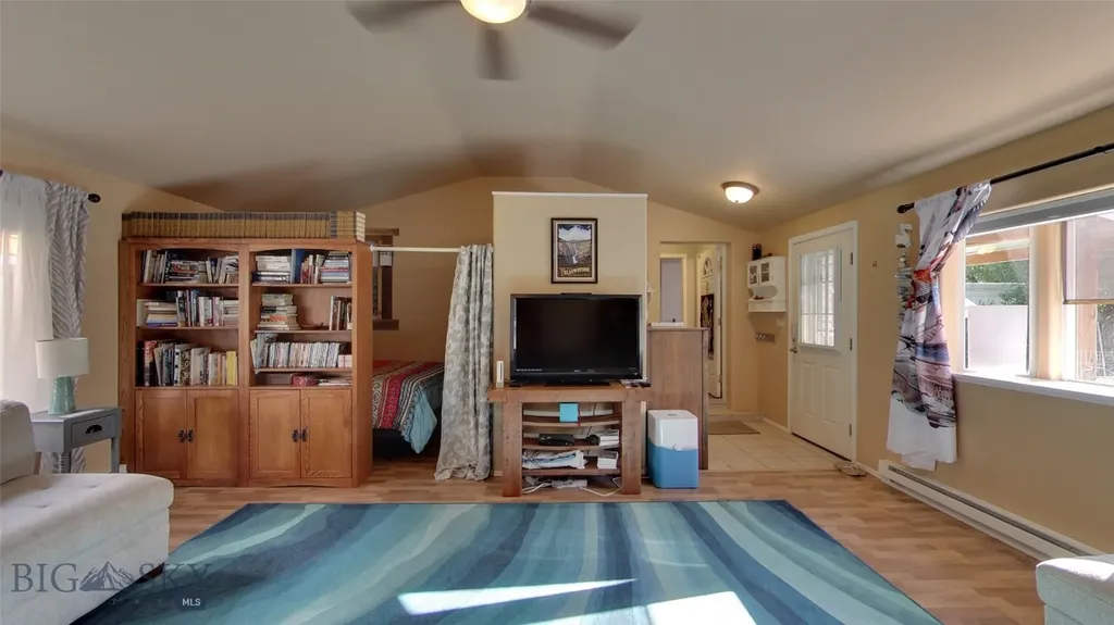 104 Vista Street Gardiner MT 59030