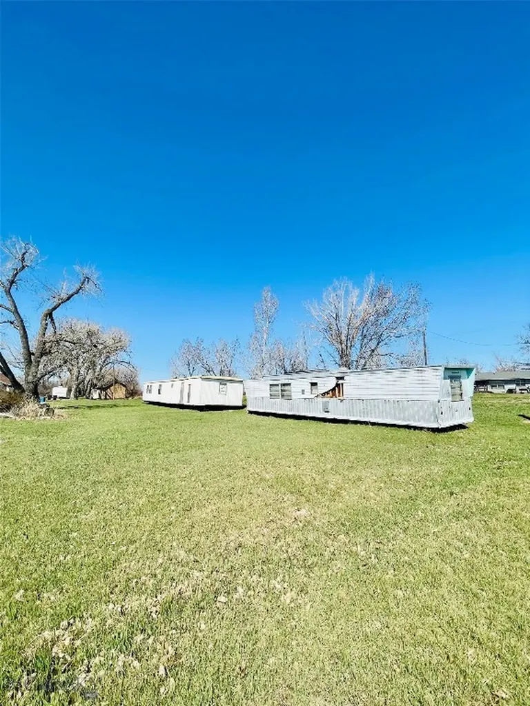 1314 Missouri Street Chinook MT 59523