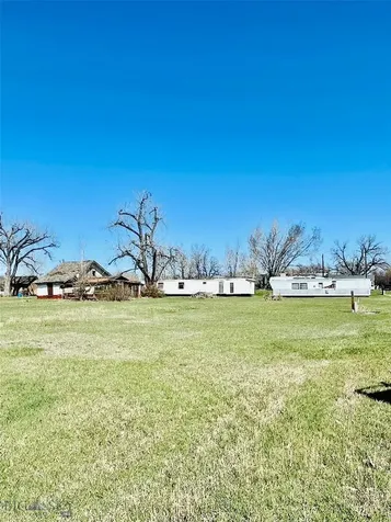 1314 Missouri Street Chinook MT 59523