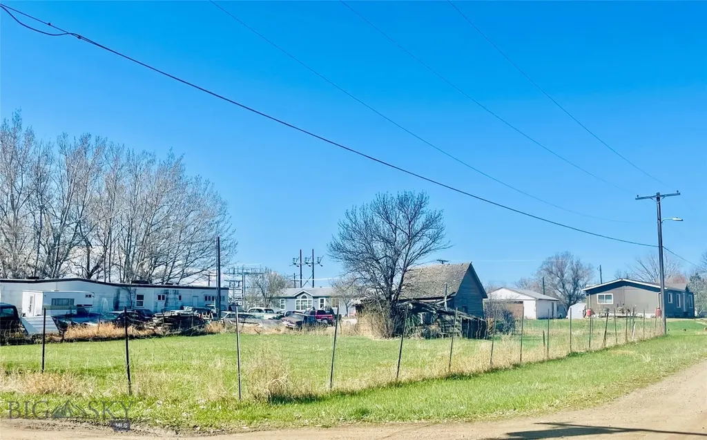 211 Illinois Chinook MT 59523