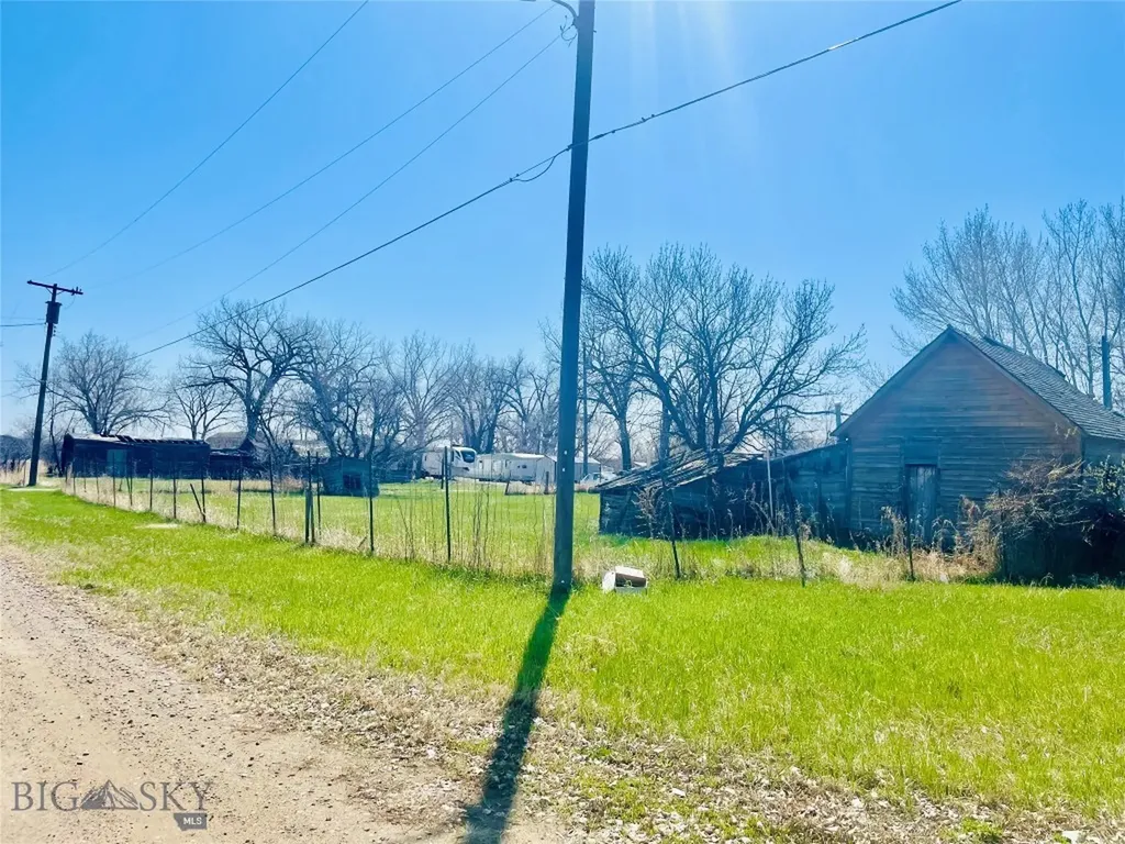 211 Illinois Chinook MT 59523