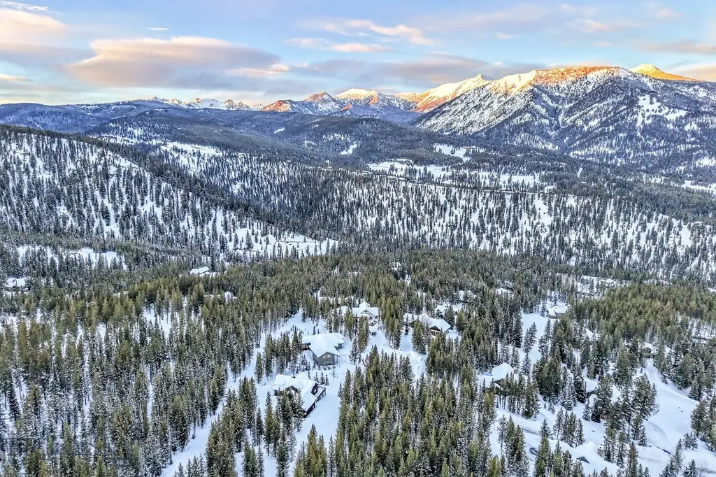 214 W Pine Cone Terrace Big Sky MT 59716