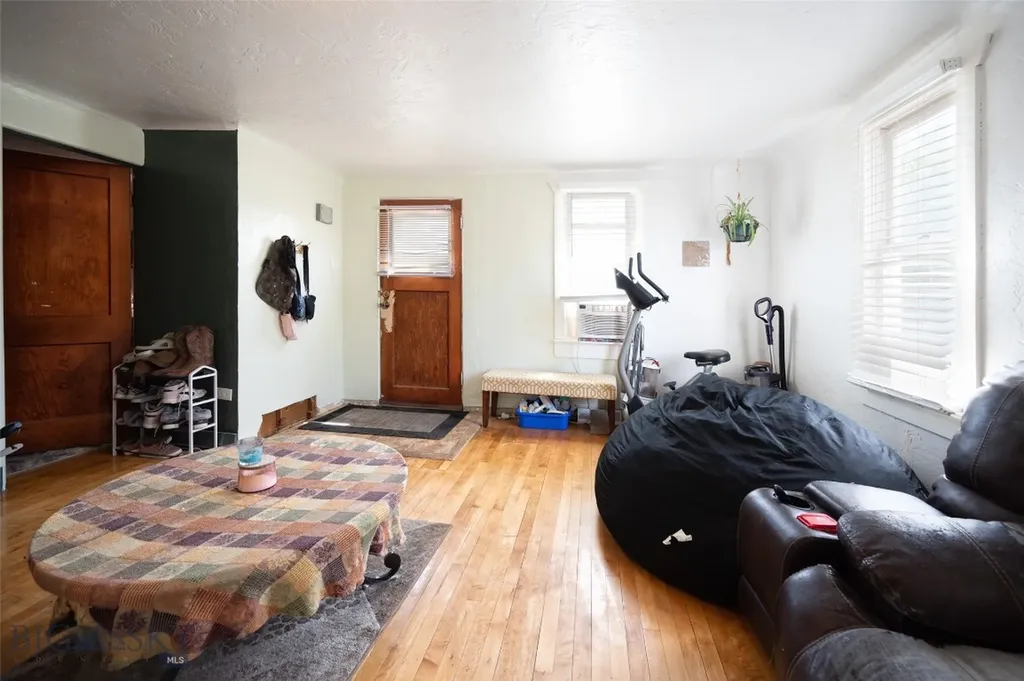 31 N Dakota Dillon MT 59725