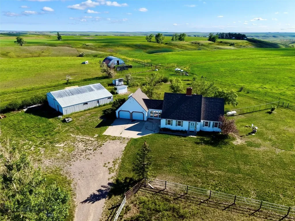 1481 Countyline Road Vaughn MT 59487