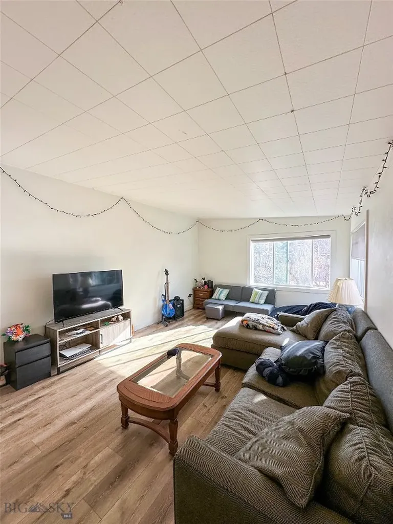 1604 Maple Lane Bozeman MT 59715