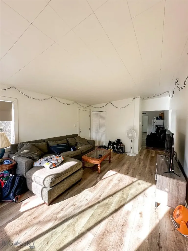 1604 Maple Lane Bozeman MT 59715