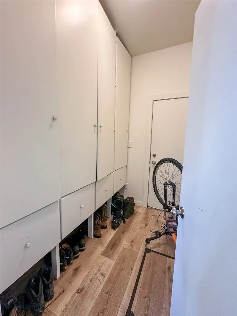 1604 Maple Lane Bozeman MT 59715