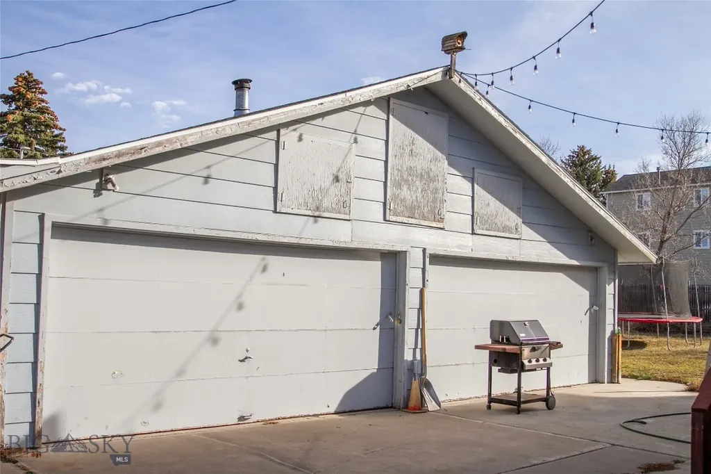 1604 Maple Lane Bozeman MT 59715
