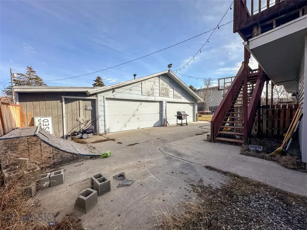 1604 Maple Lane Bozeman MT 59715