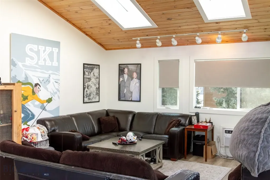 1604 Maple Lane Bozeman MT 59715