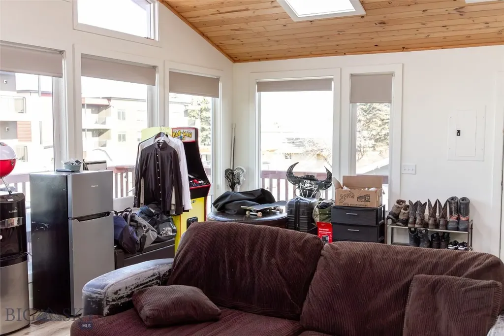1604 Maple Lane Bozeman MT 59715