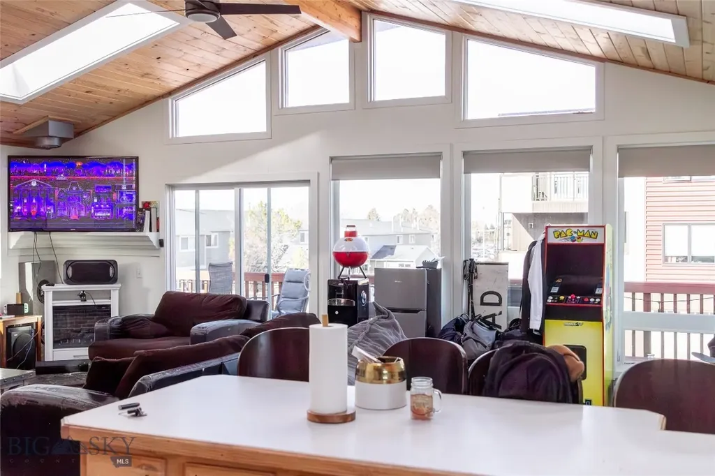 1604 Maple Lane Bozeman MT 59715