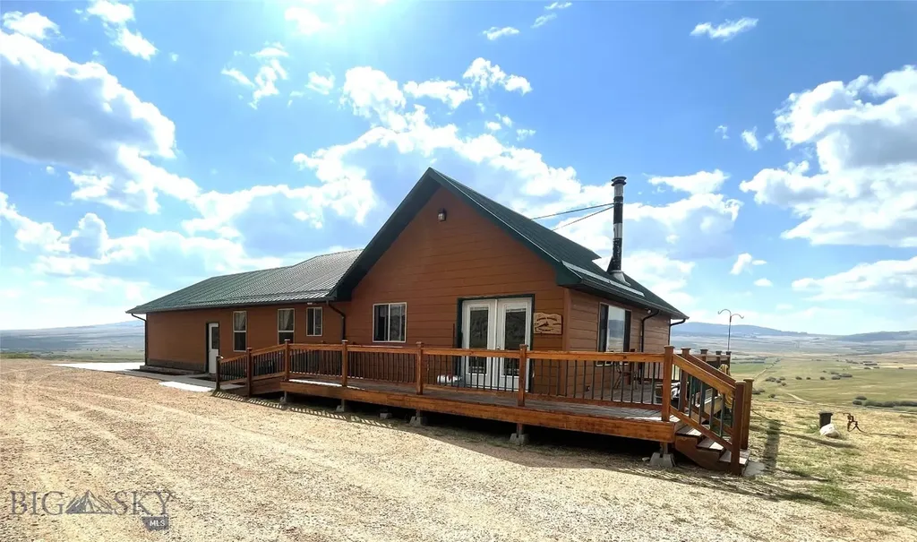2900 Pioneer Mountains Scenic Byway Polaris MT 59746