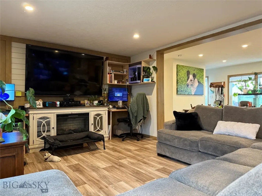 1100 E 2nd Big Timber MT 59011