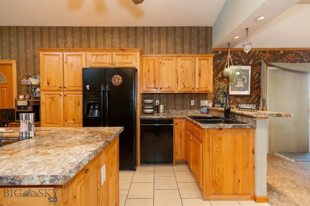 106 E Hamilton Street Sheridan MT 59749