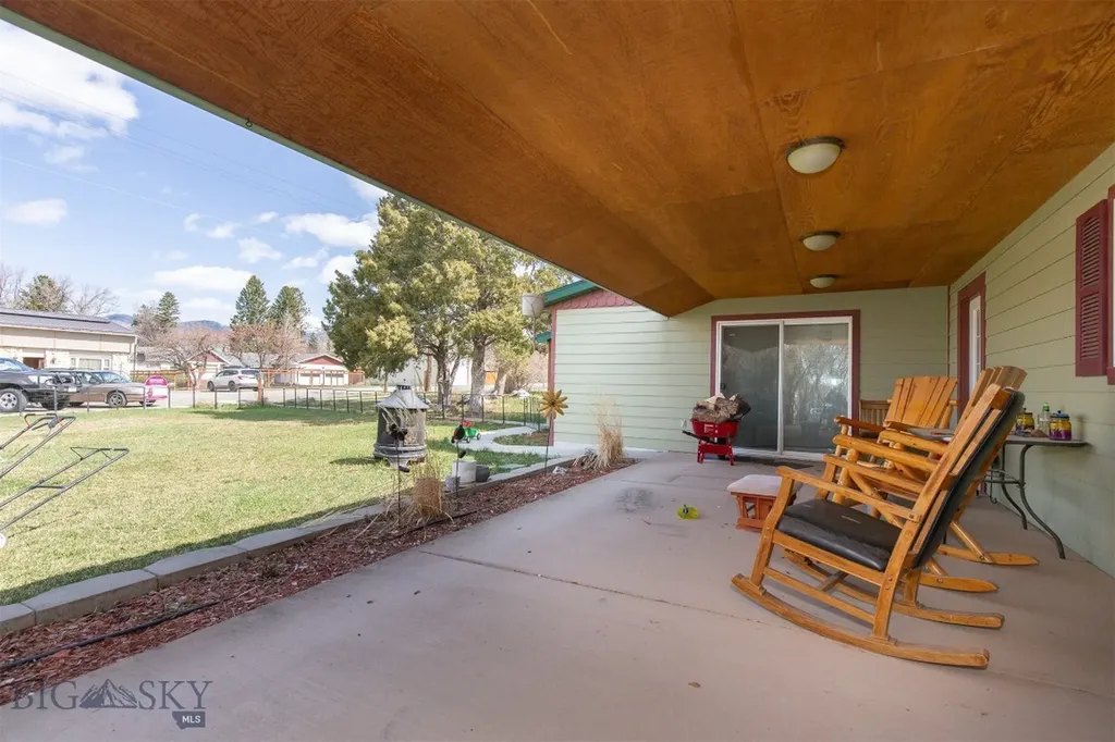 106 E Hamilton Street Sheridan MT 59749