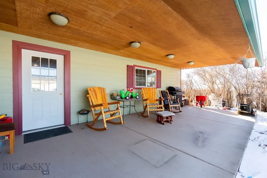 106 E Hamilton Street Sheridan MT 59749