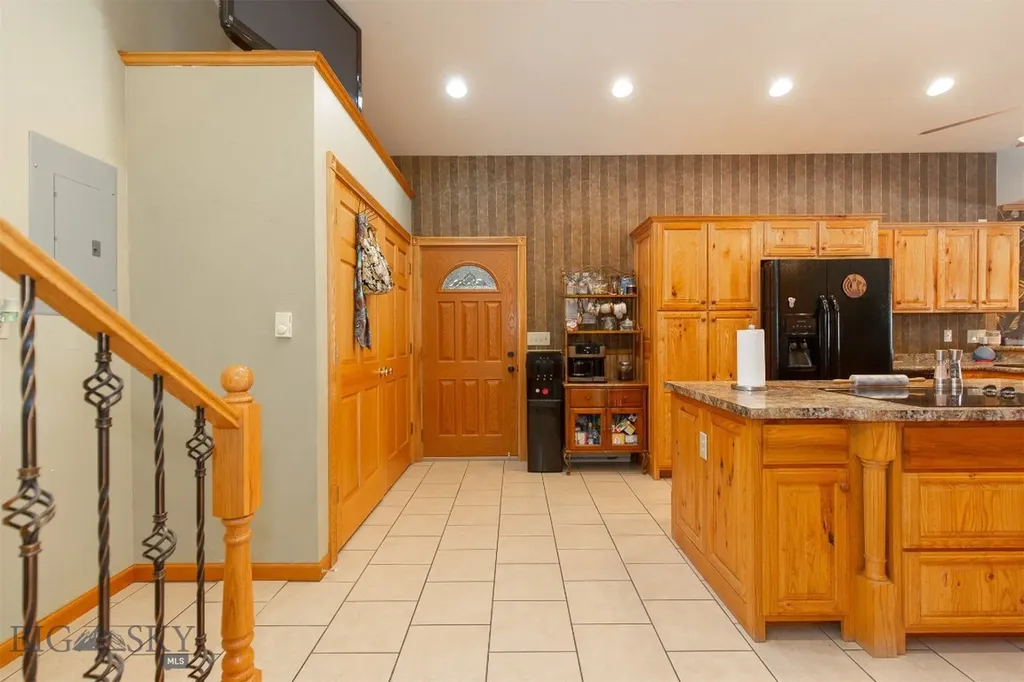 106 E Hamilton Street Sheridan MT 59749