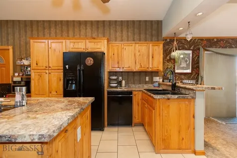 106 E Hamilton Street Sheridan MT 59749