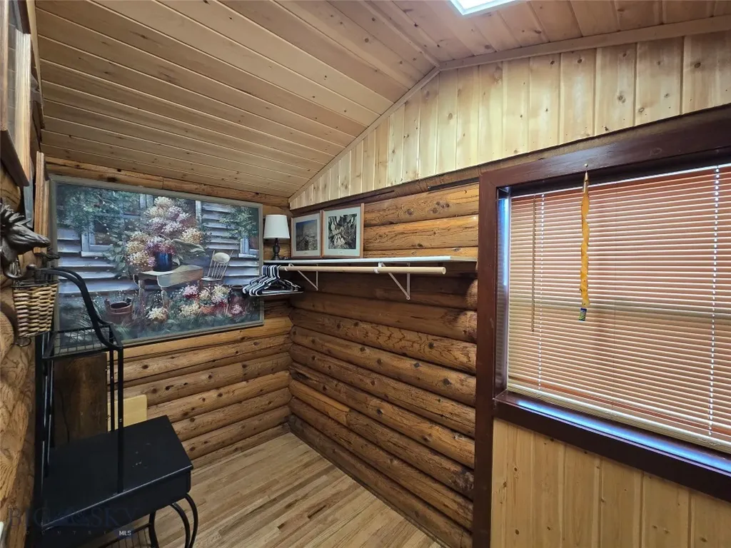 240 Ponderosa Melrose MT 59743