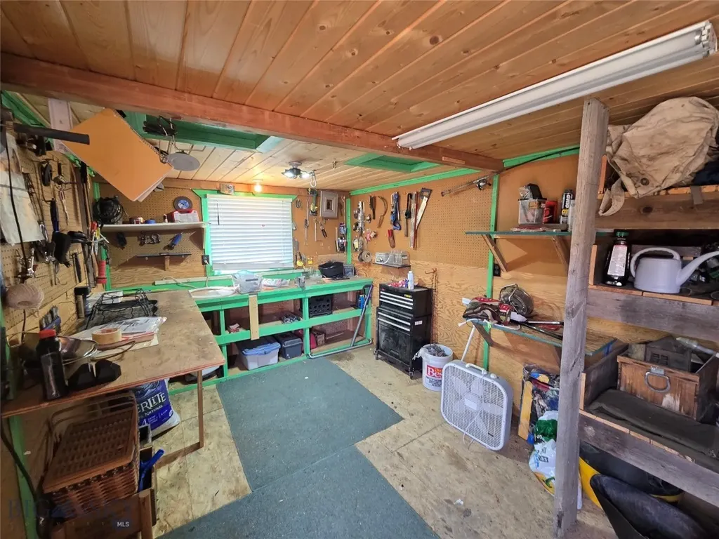 240 Ponderosa Melrose MT 59743