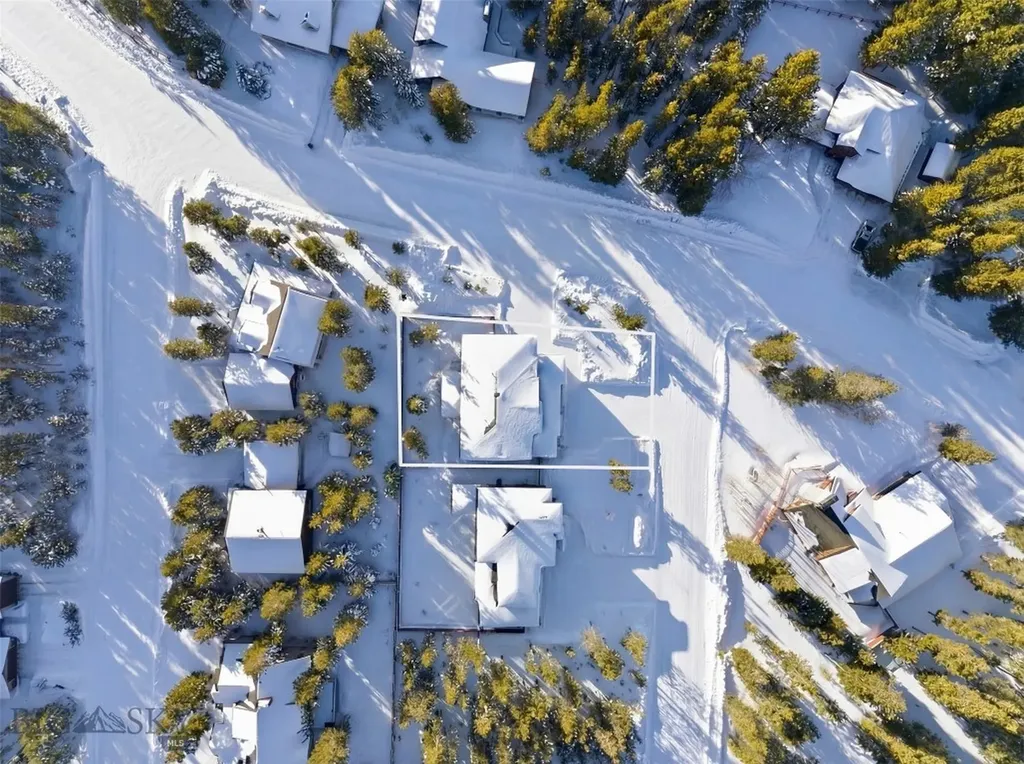 532 Gallatin Avenue West Yellowstone MT 59758