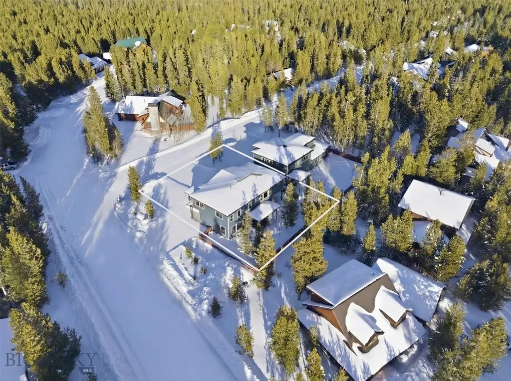 532 Gallatin Avenue West Yellowstone MT 59758