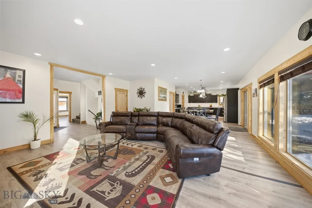 532 Gallatin Avenue West Yellowstone MT 59758