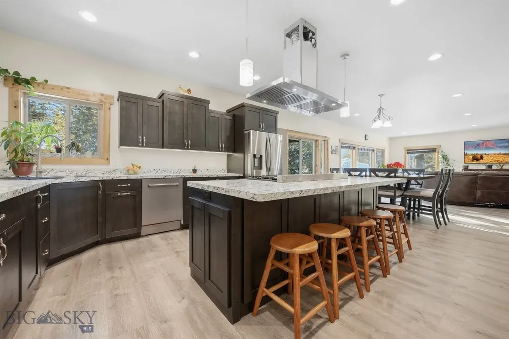 532 Gallatin Avenue West Yellowstone MT 59758