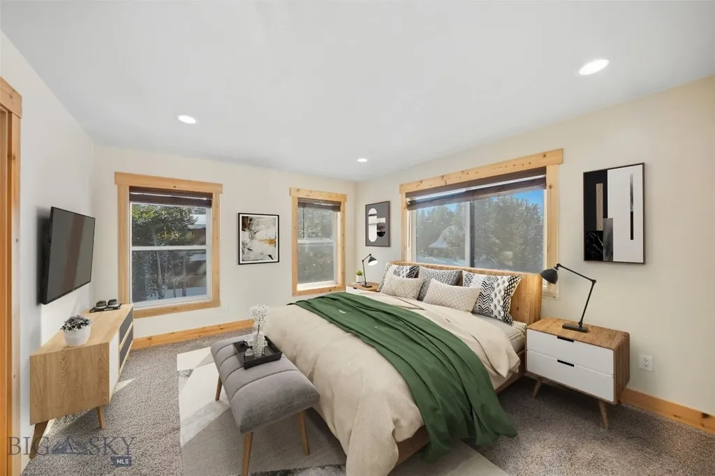 532 Gallatin Avenue West Yellowstone MT 59758