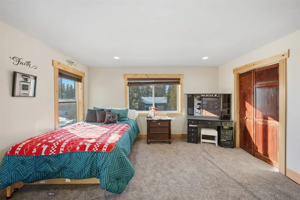 532 Gallatin Avenue West Yellowstone MT 59758