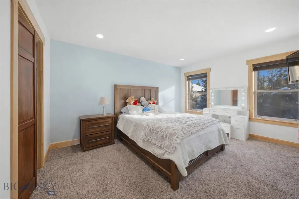 532 Gallatin Avenue West Yellowstone MT 59758