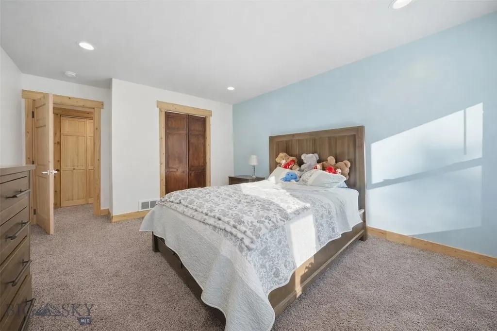 532 Gallatin Avenue West Yellowstone MT 59758