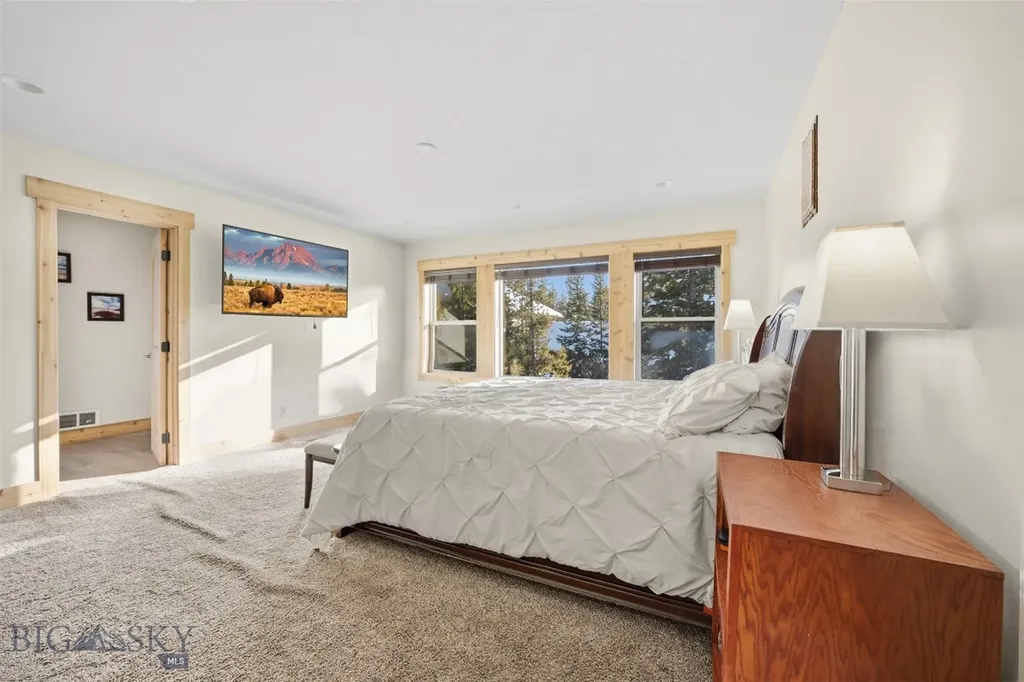 532 Gallatin Avenue West Yellowstone MT 59758