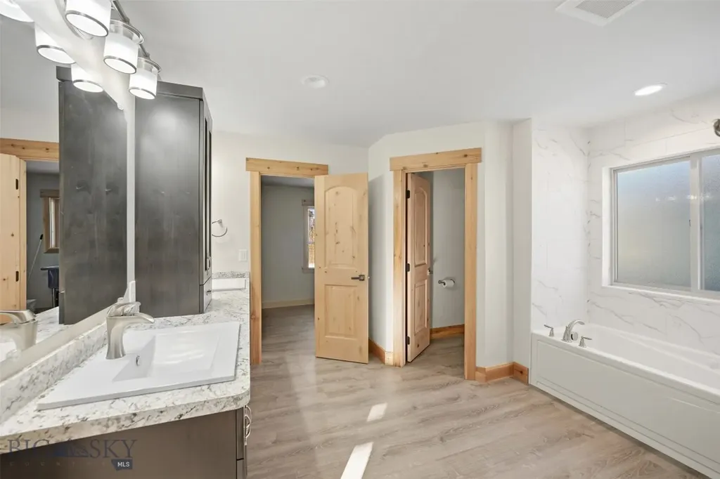 532 Gallatin Avenue West Yellowstone MT 59758