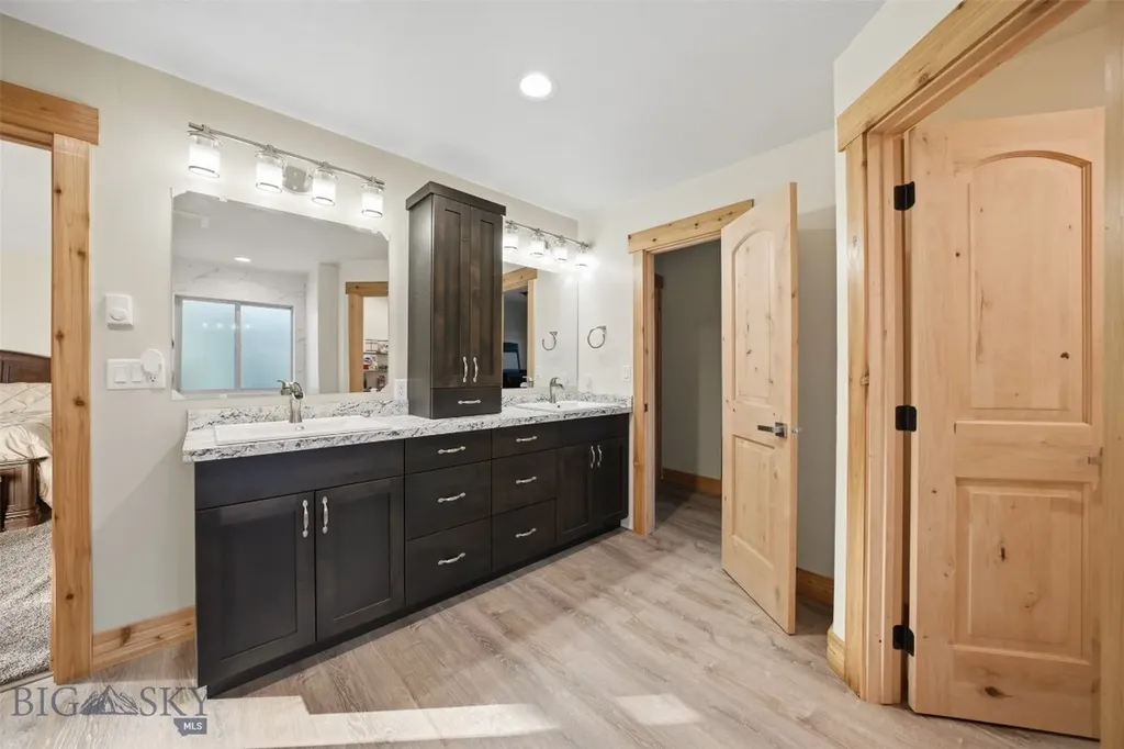 532 Gallatin Avenue West Yellowstone MT 59758