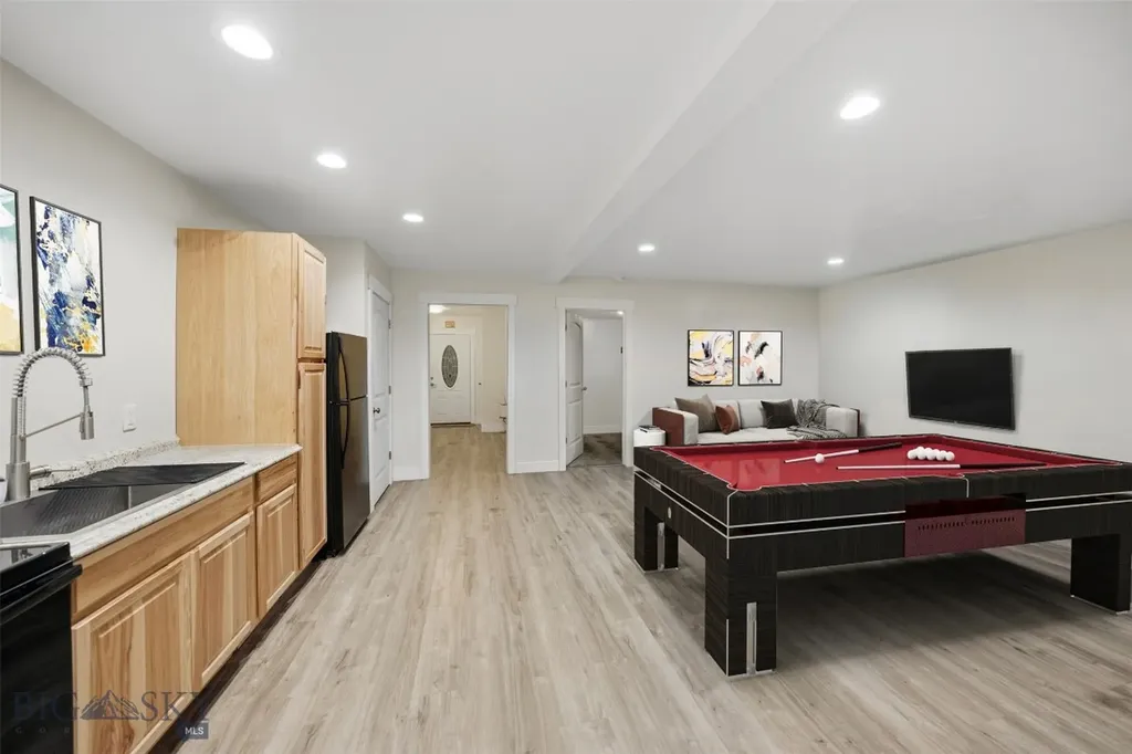 532 Gallatin Avenue West Yellowstone MT 59758