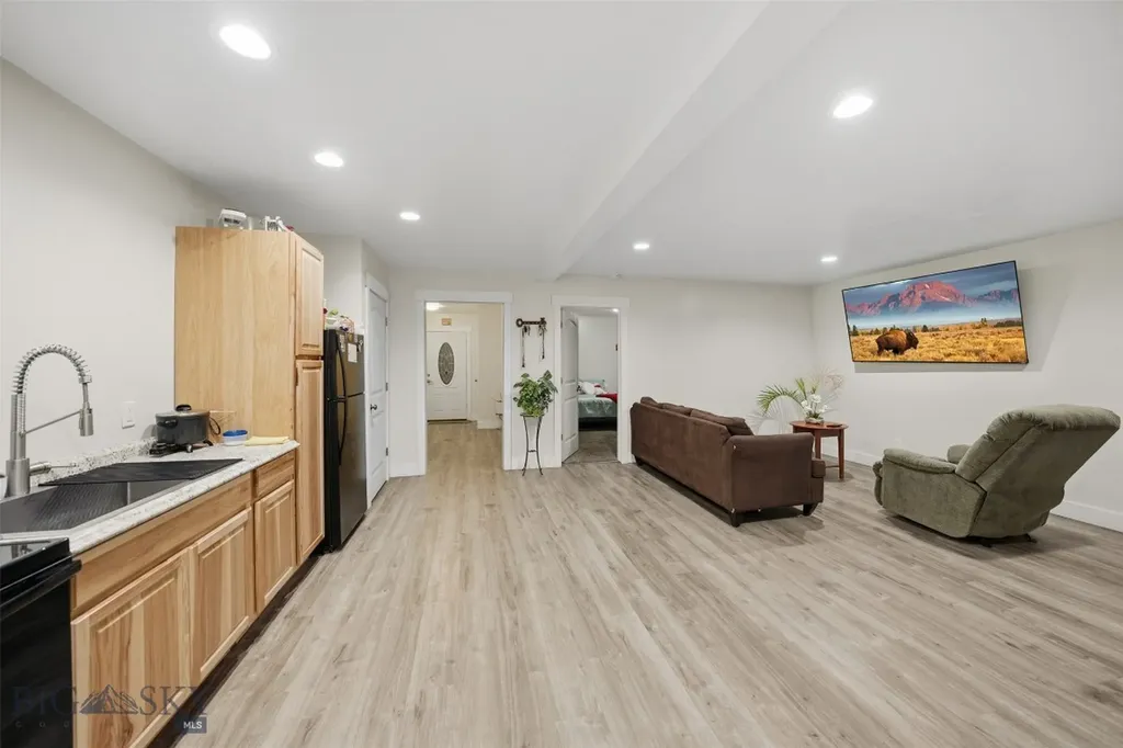 532 Gallatin Avenue West Yellowstone MT 59758