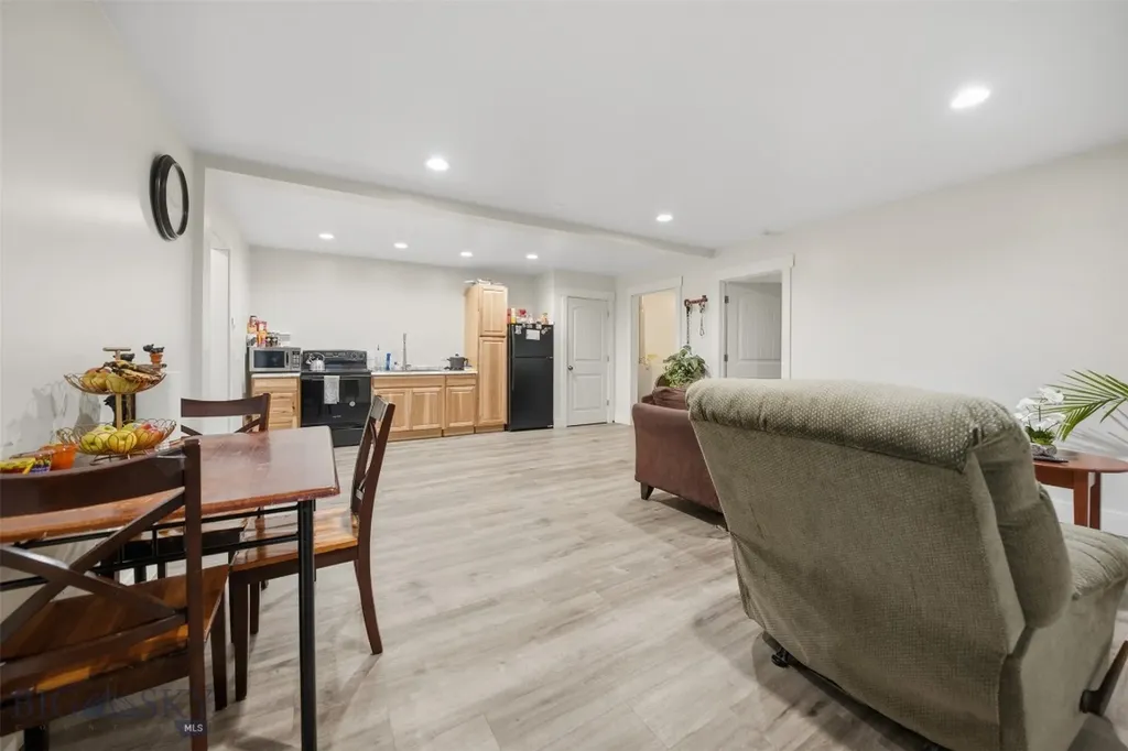 532 Gallatin Avenue West Yellowstone MT 59758
