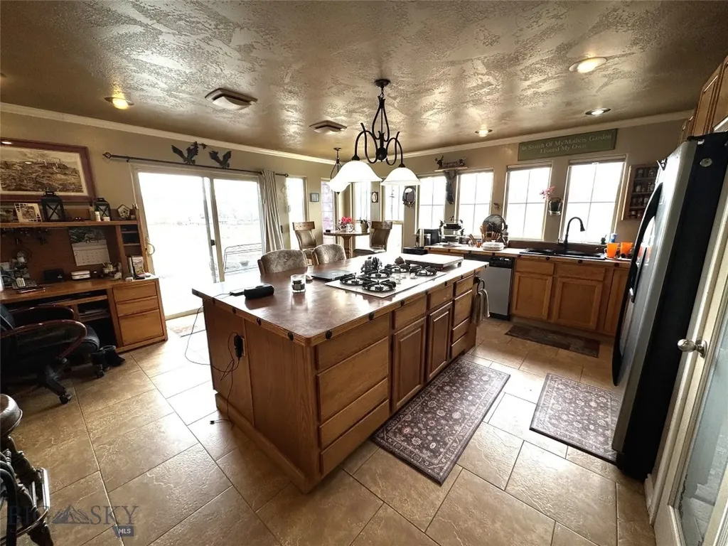 2651 Big Horn Melrose MT 59743