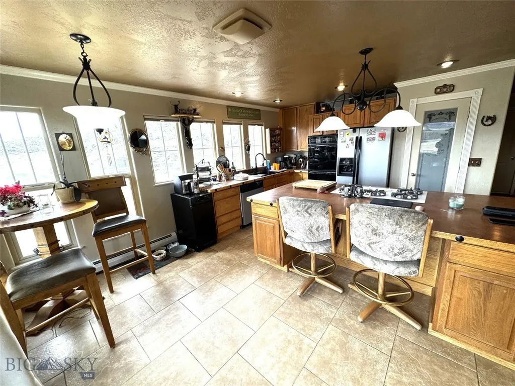 2651 Big Horn Melrose MT 59743