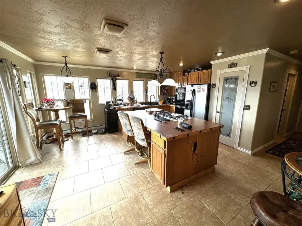 2651 Big Horn Melrose MT 59743