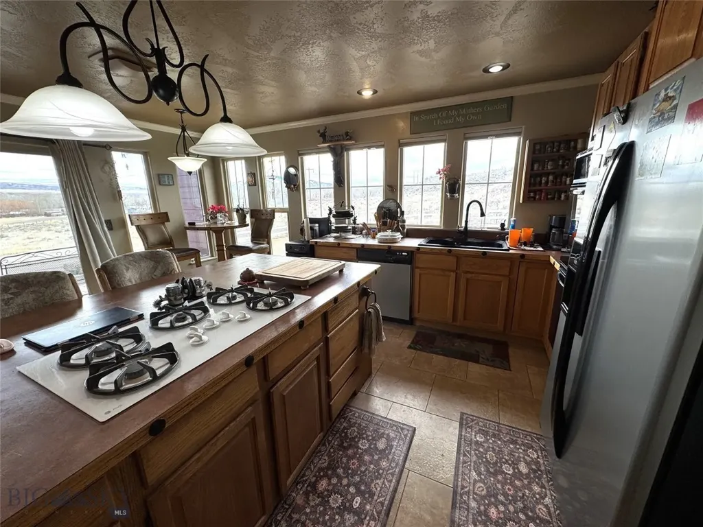 2651 Big Horn Melrose MT 59743