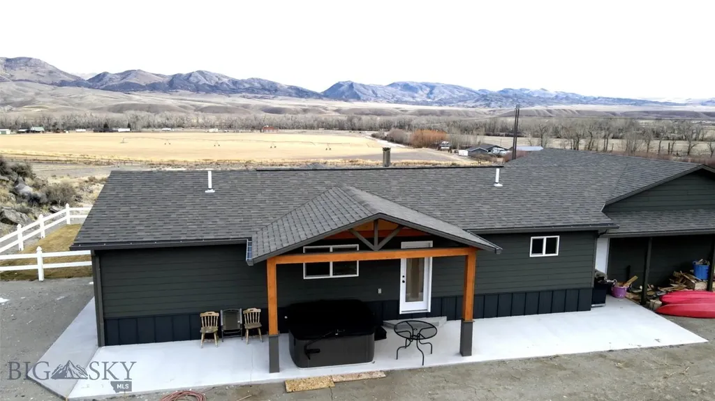 2651 Big Horn Melrose MT 59743