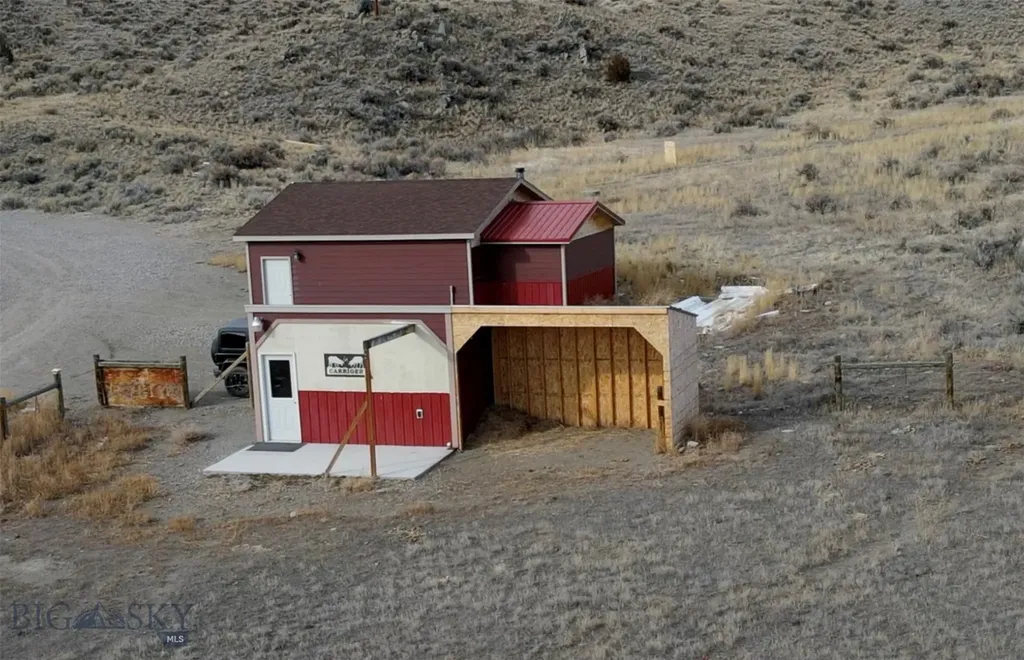 2651 Big Horn Melrose MT 59743
