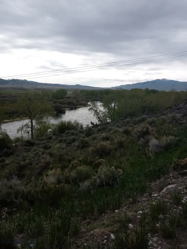 2651 Big Horn Melrose MT 59743