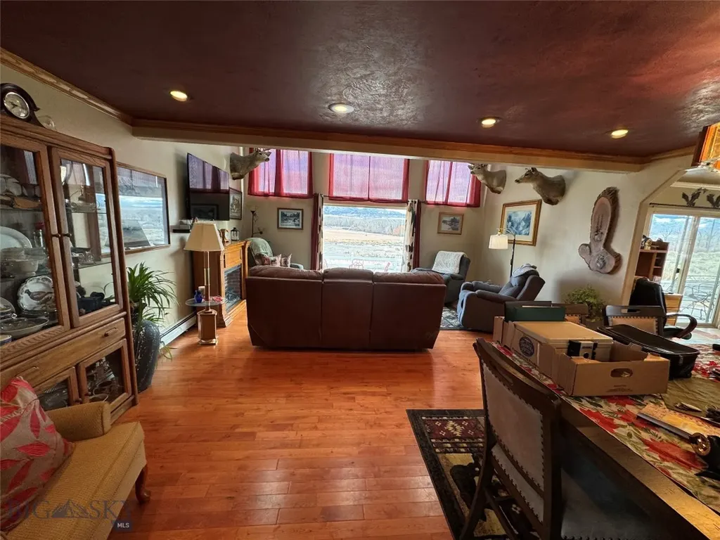 2651 Big Horn Melrose MT 59743