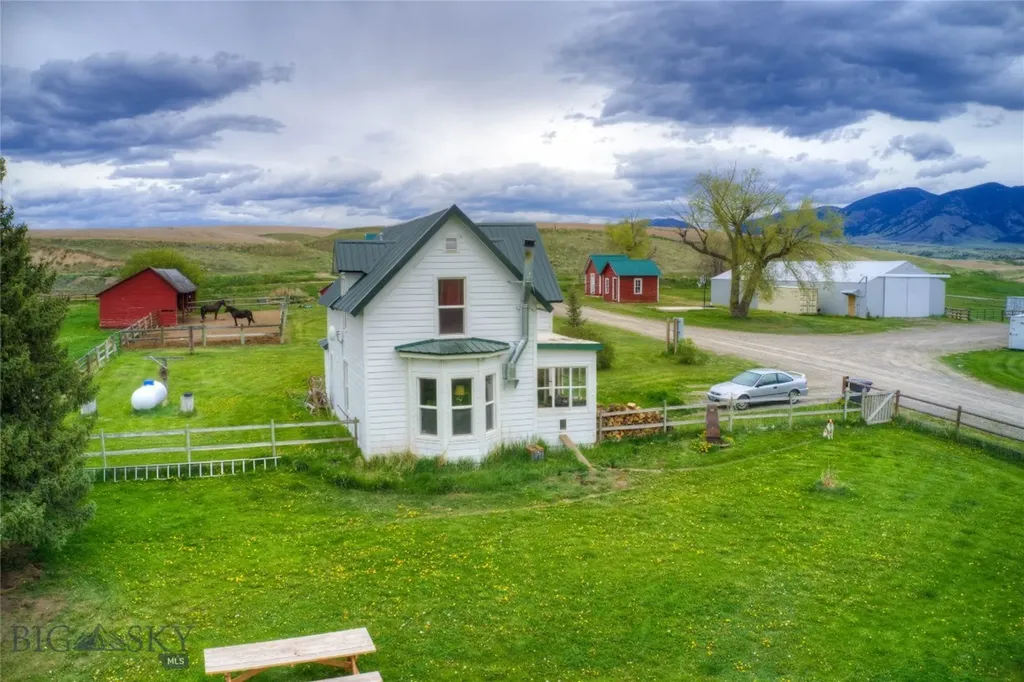 477 Reese Creek Road Belgrade MT 59714